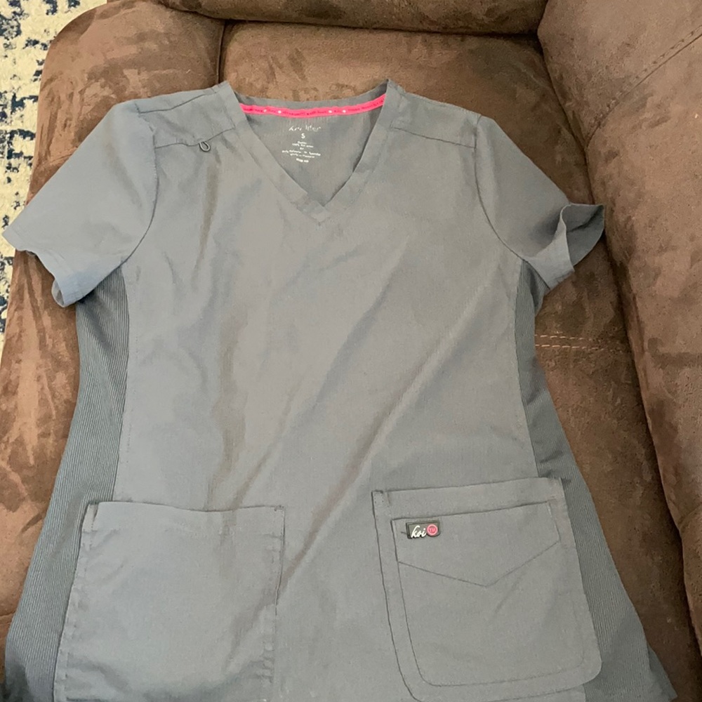 Scrub top